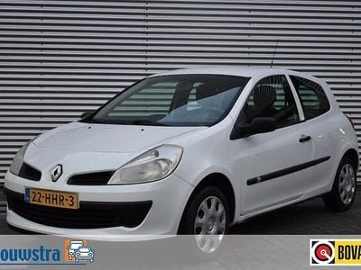 Occasion Renault Clio II 75 PK (55 kW) 2008 Wit Hatchback