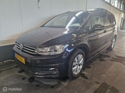 tweedehands VW Touran 1.0 TSI Comfortline 7p PDC Cruise Trekhaak