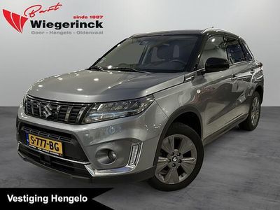 Grijs Occasion 2023 Suzuki Vitara SUV | € 23.724 (Eerlijke prijs)