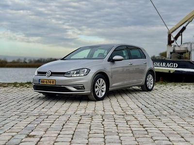 Grijs Gebruikt 2017 VW Golf VII Comfortline Hatchback | € 13.450 (Eerlijke prijs)