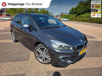 BMW 225