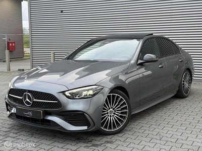 Grijs Gebruikt 2022 Mercedes C180 AMG line Sedan | € 37.900 (Eerlijke prijs)