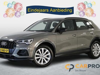 Grijs Gebruikt 2020 Audi Q3 Business SUV | € 27.645