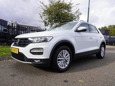 Wit Gebruikt 2018 VW T-Roc Executive SUV | € 16.945 (Eerlijke prijs)