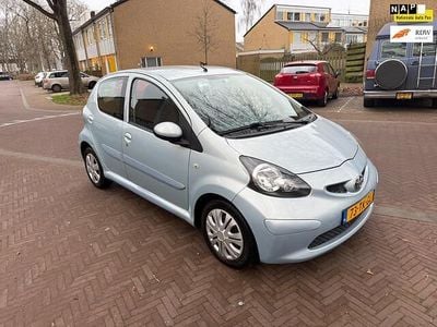 Blauw Gebruikt 2006 Toyota Aygo Hatchback | € 3.999 (Eerlijke prijs)