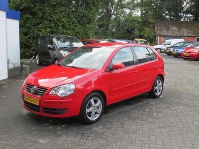 Rood Gebruikt 2006 VW Polo Hatchback | € 2.695 (Eerlijke prijs)