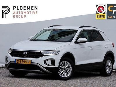 Wit, andere lak Gebruikt 2022 VW T-Roc Life SUV | € 26.900 (Goede deal)