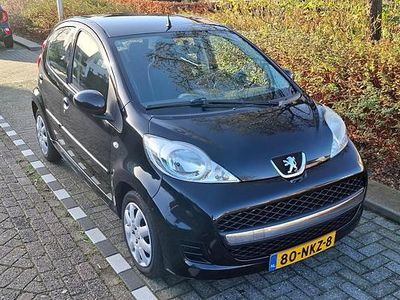 Zwart (metallic) Gebruikt 2010 Peugeot 107 Hatchback | € 3.250 (Eerlijke prijs)