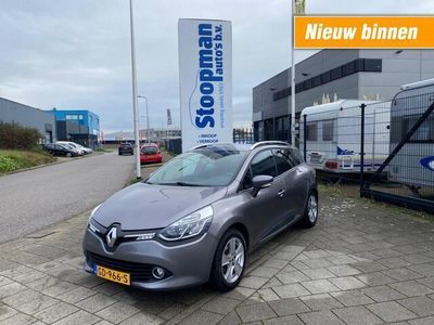 Grijs, metallic lak Gebruikt 2014 Renault Clio GrandTour Dynamique Stationwagen | € 8.950 (Iets duurder)