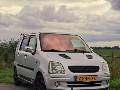 Grijs Gebruikt 2003 Opel Agila Elegance Hatchback | € 3.999