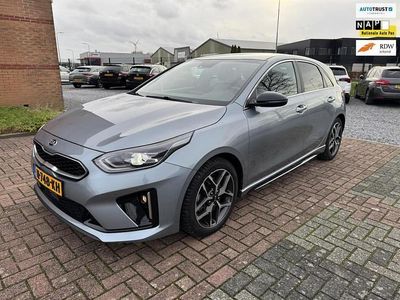 Grijs Gebruikt 2021 Kia Ceed GT-Line Hatchback | € 12.950 (Iets duurder)