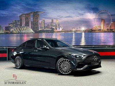 Grijs (metallic) Occasion 2023 Mercedes C300e AMG Sedan | € 47.950 (Eerlijke prijs)