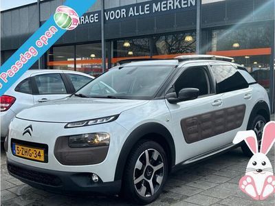 tweedehands Citroën C4 Cactus BWJ 2015 / 1.2VTi 82PK Shine automaat / Clima / Camera a. / Navi / Pano dak / LMV /