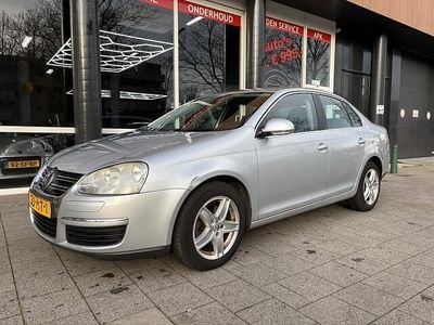 Grijs Gebruikt 2009 VW Jetta Comfortline Sedan | € 3.950 (Iets duurder)