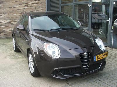 Bruin (metallic) Gebruikt 2012 Alfa Romeo MiTo Business Hatchback | € 5.950 (Eerlijke prijs)