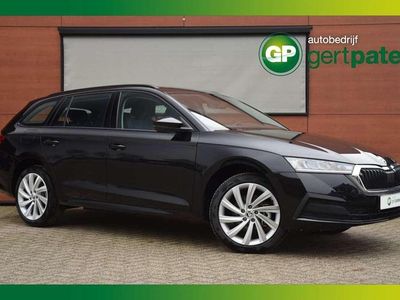 Zwart Occasion 2023 Skoda Octavia Business Line Stationwagen | € 29.900 (Eerlijke prijs)