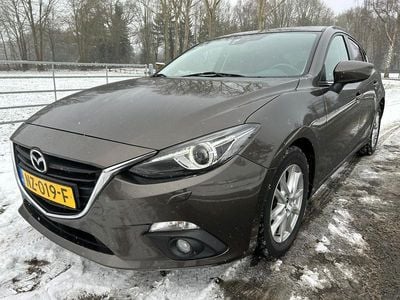 Bruin Gebruikt 2017 Mazda 3 Hatchback | € 13.950 (Super prijs)