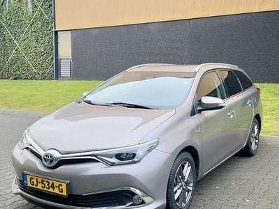 Occasion Toyota Auris Hybrid Comfort 99 PK (72 kW) 2015 Sedan