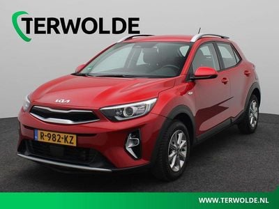 Rood Occasion 2022 Kia Stonic Edition 7 SUV | € 17.840 (Goede deal)