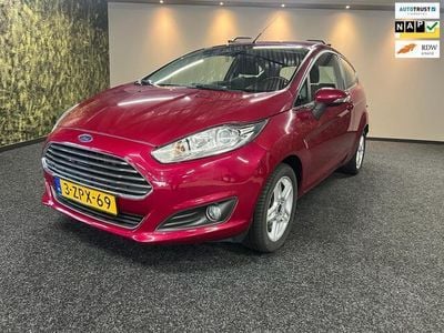 Occasion Ford Fiesta Titanium 80 PK (58 kW) 2015 Rood Hatchback