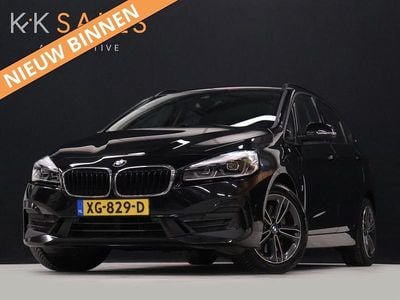 Zwart (metallic) Gebruikt 2019 BMW 225 Active Tourer Executive MPV | € 15.740 (Goede deal)