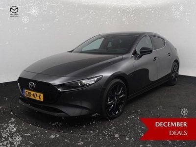 Machine gray (grijs metallic) Gebruikt 2024 Mazda 3 Nagisa Hatchback | € 32.440 (Eerlijke prijs)