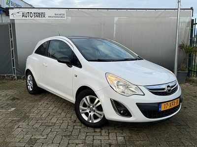 Wit Gebruikt 2012 Opel Corsa Cosmo Hatchback | € 2.749 (Goede deal)