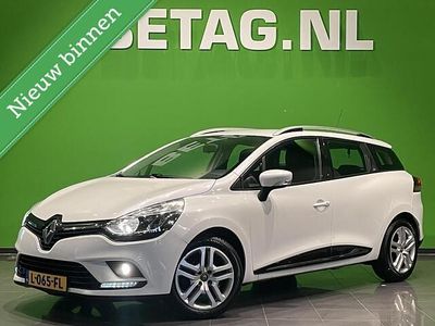 Wit Occasion 2019 Renault Clio GrandTour Intens Stationwagen | € 10.999 (Iets duurder)