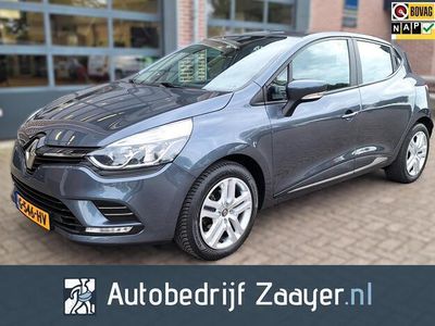 Grijs Occasion 2019 Renault Clio IV Zen Hatchback | € 10.450 (Iets duurder)