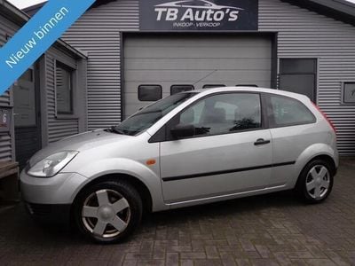 Occasion Ford Fiesta 69 PK (50 kW) 2004 Grijs Hatchback