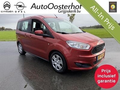 Rood Occasion 2014 Ford Tourneo Courier Titanium MPV | € 8.950 (Eerlijke prijs)