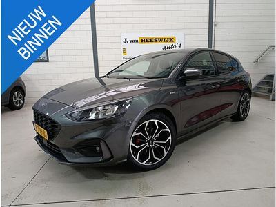 Grijs Gebruikt 2022 Ford Focus Business Edition Hatchback | € 18.750 (Eerlijke prijs)