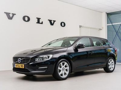 tweedehands Volvo V60 T3 Momentum Powershift, Business Pack Connect