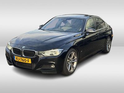 Zwart Gebruikt 2016 BMW 330e M Sport Sedan | € 14.950 (Eerlijke prijs)