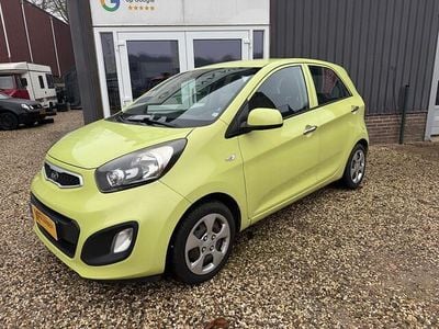 Geel (metallic) Occasion 2013 Kia Picanto Hatchback | € 4.495 (Eerlijke prijs)
