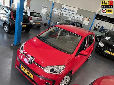 Rood Gebruikt 2017 VW up! move up! Hatchback | € 9.000 (Eerlijke prijs)