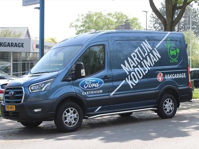 Blauw Gebruikt 2022 Ford E-Transit Trend Van | € 36.487