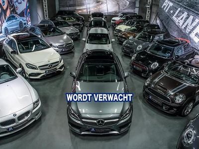 Grijs (metallic) Occasion 2021 BMW 220 Shadowline SUV | € 28.850