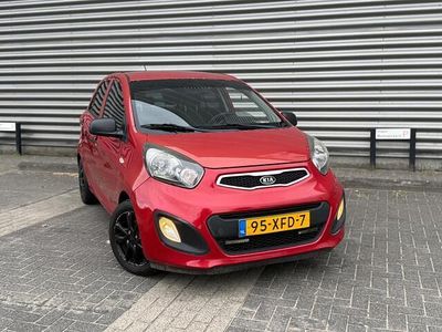 Rood Occasion 2012 Kia Picanto Hatchback | € 4.495 (Eerlijke prijs)
