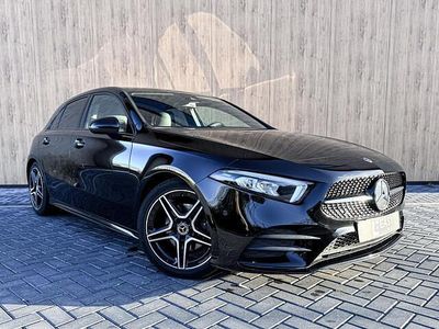 Zwart Occasion 2019 Mercedes A180 AMG line Hatchback | € 24.450 (Eerlijke prijs)