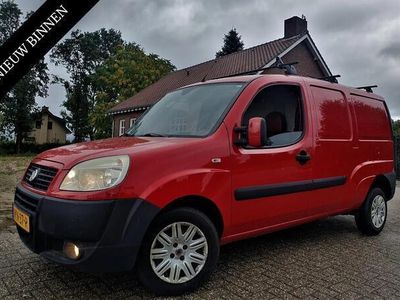 Occasion Fiat Doblò 77 PK (56 kW) 2009 Rood MPV