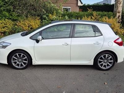 Toyota Auris Hybrid