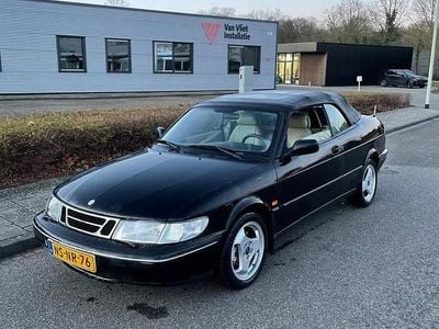 Saab 900