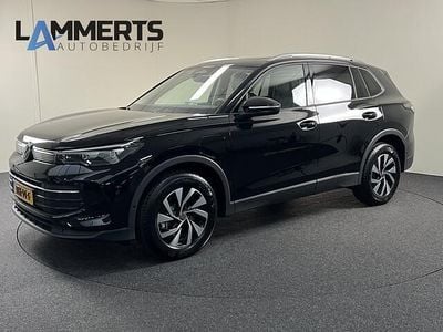 Zwart Nieuw 2025 VW Tiguan Edition SUV | € 53.650 (Super prijs)