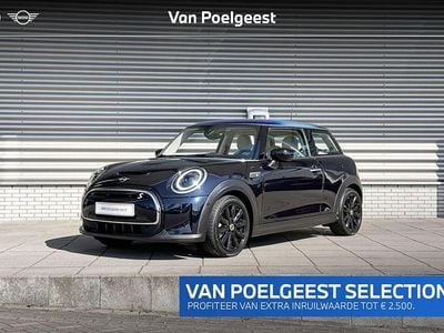 Enigmatic black Gebruikt 2022 Mini Cooper Classic Hatchback | € 19.900 (Super prijs)
