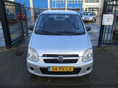 tweedehands Opel Agila 1.0-12V Essentia zeer nette auto