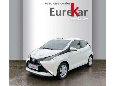Wit Occasion 2014 Toyota Aygo X-play Hatchback | € 8.990 (Eerlijke prijs)
