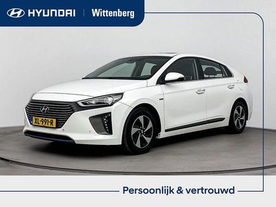 Ceramic white (waw) Gebruikt 2019 Hyundai Ioniq Premium Hatchback | € 16.900 (Eerlijke prijs)