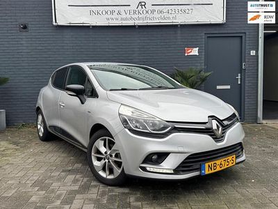 Grijs Occasion 2017 Renault Clio IV LIMITED Hatchback | € 7.995 (Eerlijke prijs)