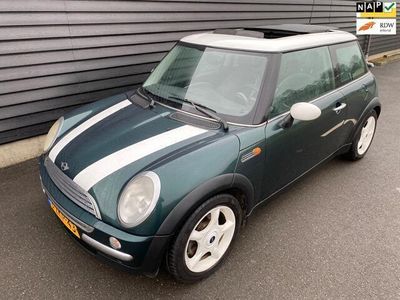 tweedehands Mini Cooper 1.6 Leder, Panoramadak! APK t/m 25-01-2025!